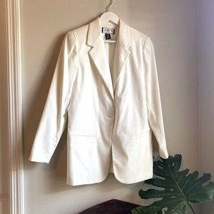 Vintage Mary McFadden Oversized white blazer